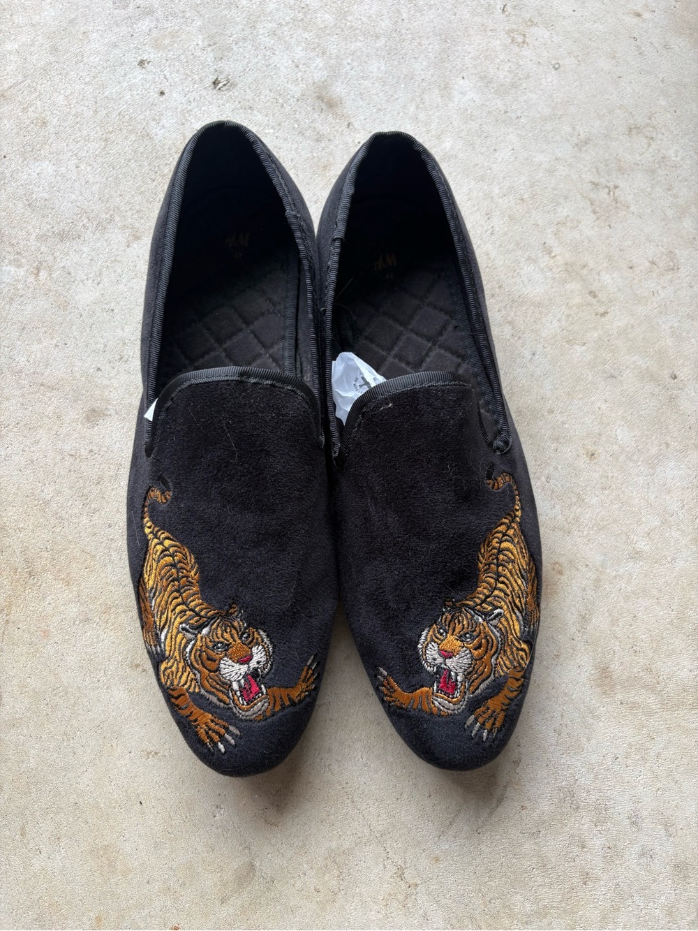 H&M black velvet tiger loafers